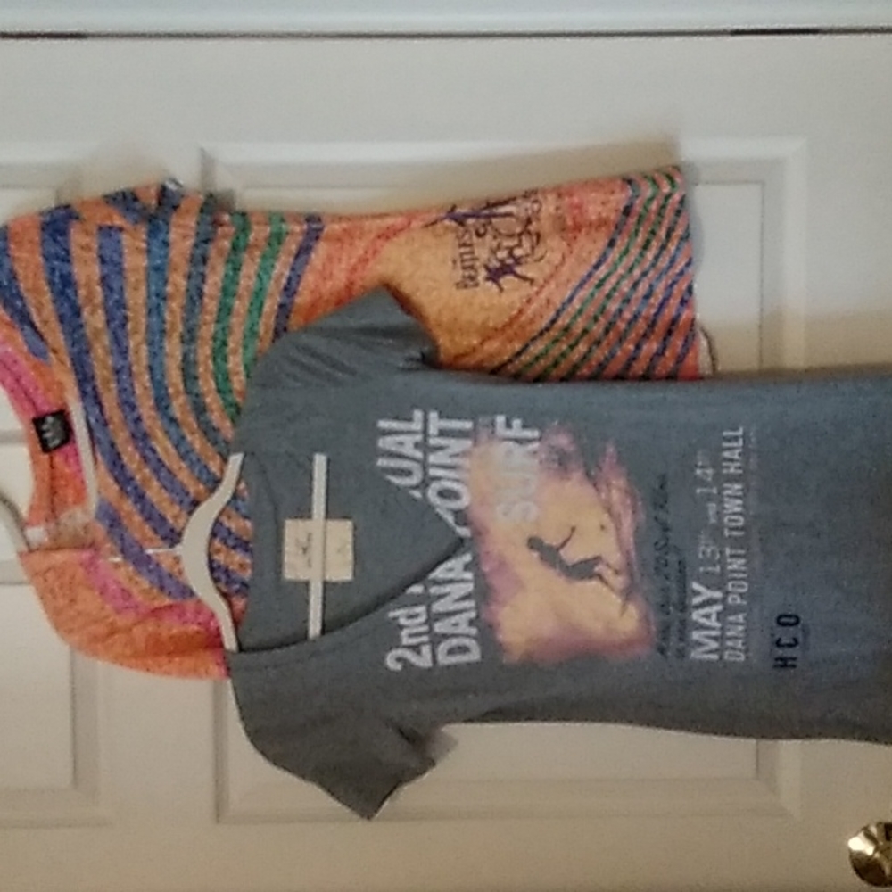 Graphic Tees 5$@ (XS)